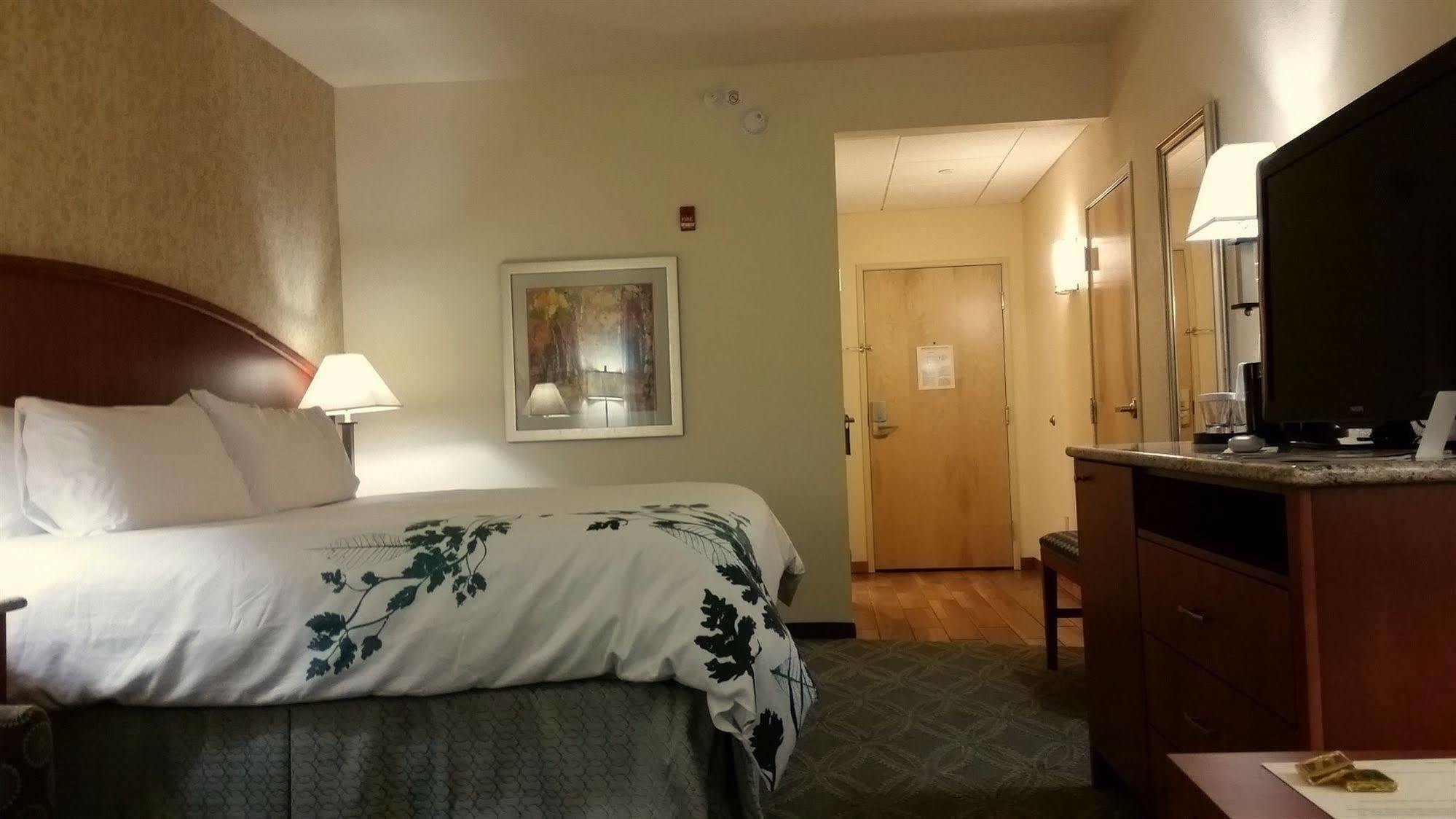 Hotel Wingate By Wyndham Elkins Extérieur photo